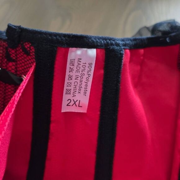 Women's Size 2XL Red Black 3/4 Lace Sleeves Renaissance Hook Close Corset Top - Picture 2 of 6